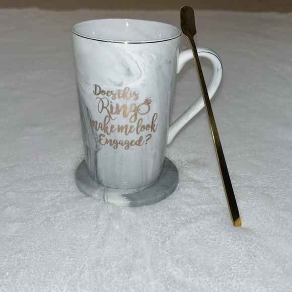 NWOT Does This Ring Make Me Look Engaged Coffee/Tea Set - Picture 2 of 11